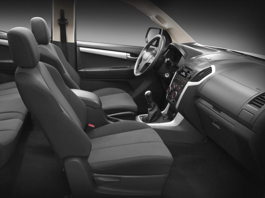  Isuzu D-Max Double Cab 2012 года  (фото 14 из 25)